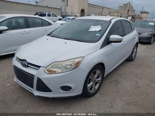 Ford FOCUS SE 2014 1FADP3K20EL229349 Image 2