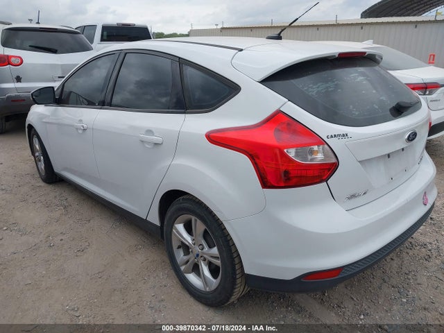 Ford FOCUS SE 2014 1FADP3K20EL229349 Image 3