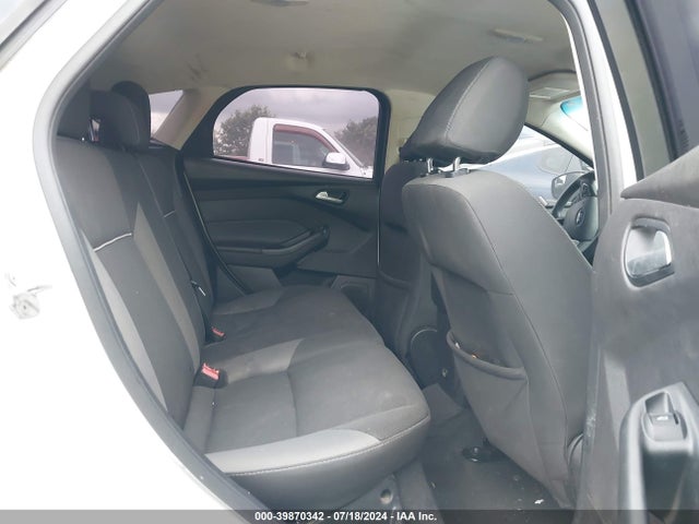 Ford FOCUS SE 2014 1FADP3K20EL229349 Image 8