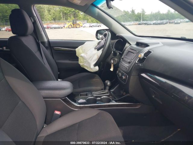 5XYKTCA63FG615357 KIA SORENTO LX