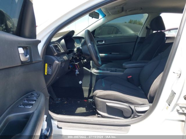 KNAGT4L38J5216036 KIA Optima Lx