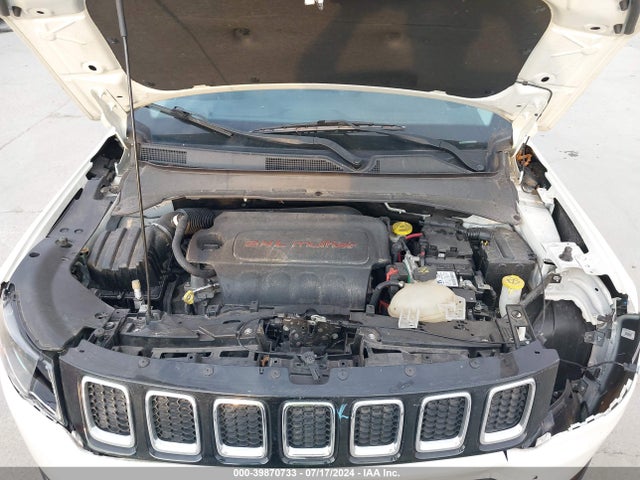 3C4NJDCBXJT212044 Jeep Compass Limited 4x4