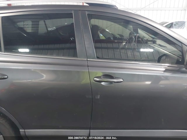 Toyota RAV4 LE 2016 JTMZFREV0GJ081729 Image 13