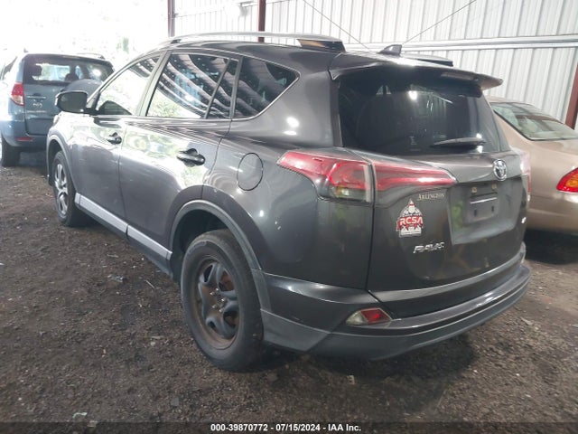 Toyota RAV4 LE 2016 JTMZFREV0GJ081729 Image 3