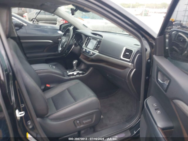 Toyota Highlander Limited Platinum 2018 5TDDZRFH0JS825169 Image 5