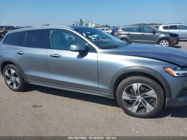 YV4102WK7L1041276 Volvo V60 Cross Country T5