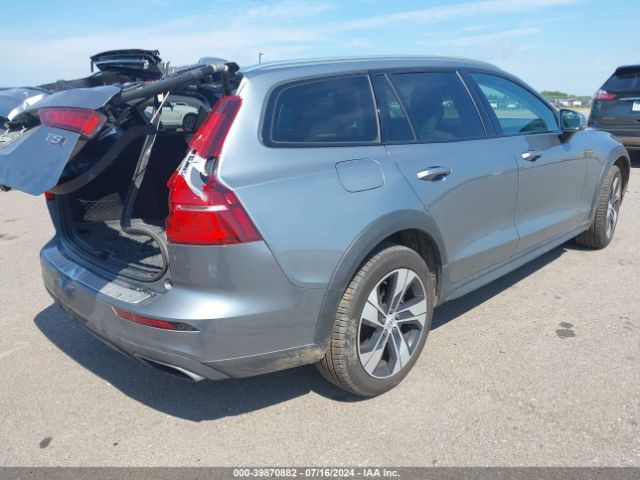 YV4102WK7L1041276 Volvo V60 Cross Country T5