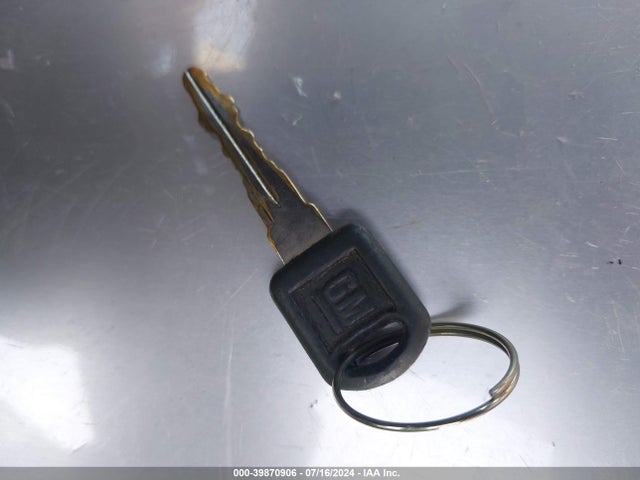 Продажа на аукционе авто 2000 Chevrolet C2500, vin: 1GCGC24R5YR110365, номер лота: 39870906