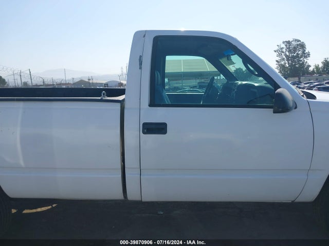 Продажа на аукционе авто 2000 Chevrolet C2500, vin: 1GCGC24R5YR110365, номер лота: 39870906