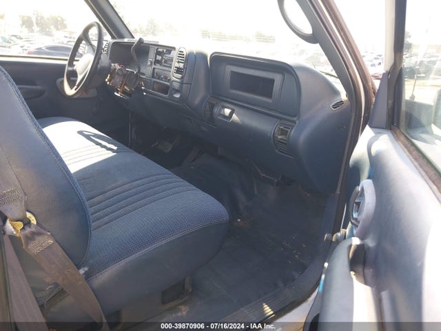Продажа на аукционе авто 2000 Chevrolet C2500, vin: 1GCGC24R5YR110365, номер лота: 39870906