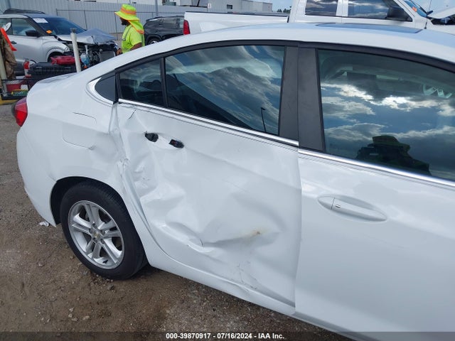 Chevrolet Cruze Lt Auto 2018 1G1BE5SM3J7153657 Image 18
