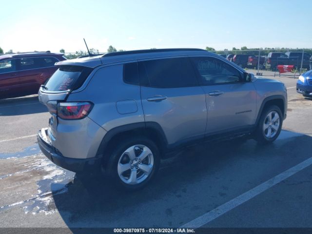 3C4NJDBB1KT731244 Jeep Compass Latitude 4x4