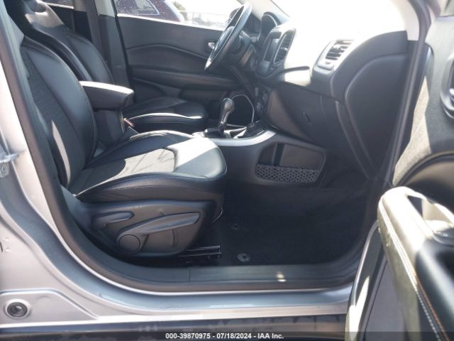 3C4NJDBB1KT731244 Jeep Compass Latitude 4x4