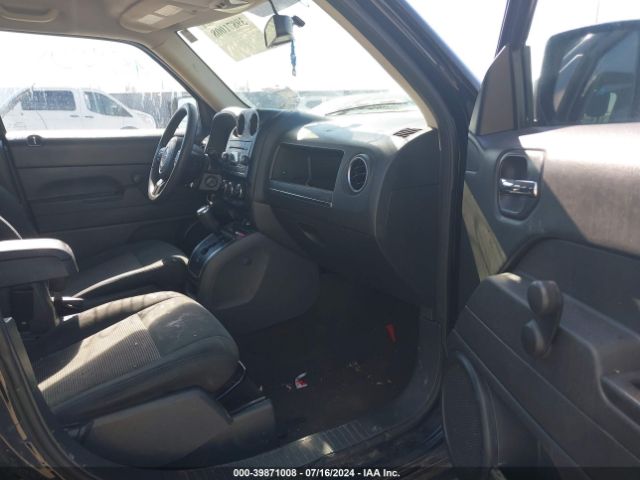 1C4NJPBA2GD528546 Jeep Patriot Sport