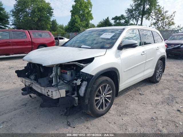 Toyota Highlander Xle 2017 5TDJZRFH7HS513296 Image 2