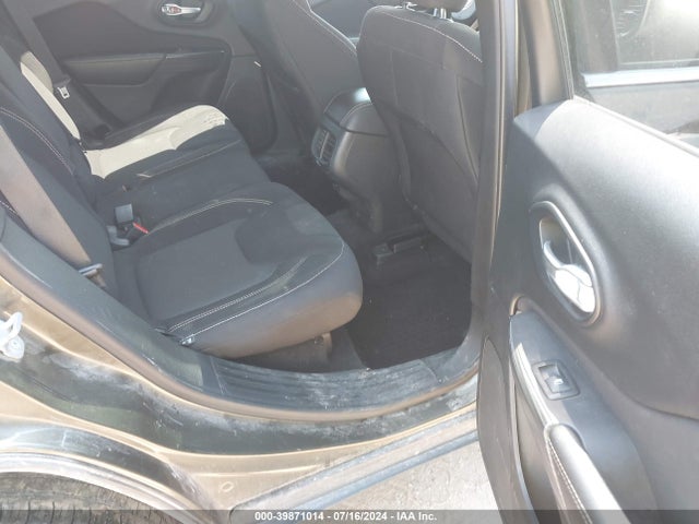 Jeep Cherokee Latitude 2015 1C4PJMCSXFW725272 Image 8