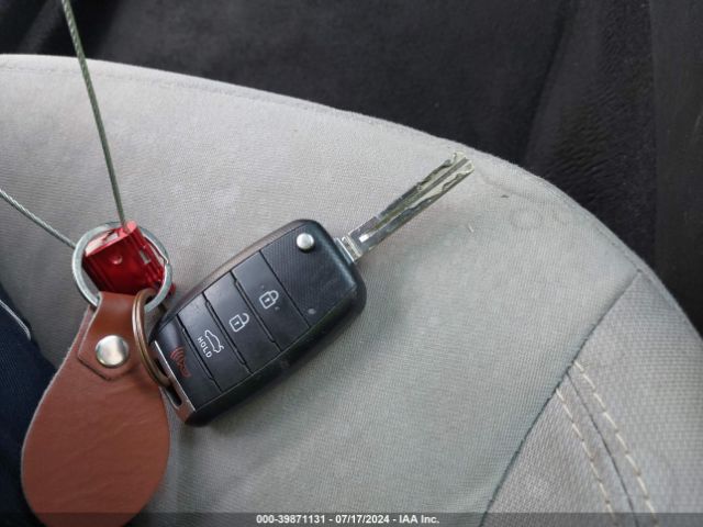 5XXGM4A71FG371598 KIA Optima Lx