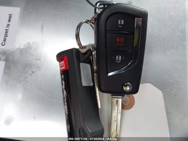 Toyota RAV4 LE 2019 JTMF1RFV3KD024741 Image 11