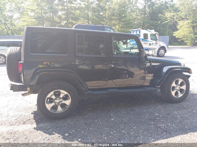 1C4BJWEG4HL573041 Jeep Wrangler Unlimited Sahara 4x4