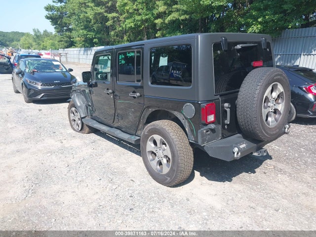 1C4BJWEG4HL573041 Jeep Wrangler Unlimited Sahara 4x4