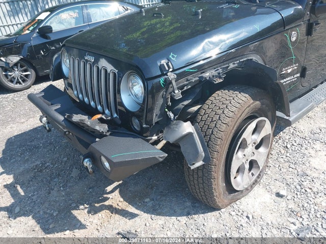 1C4BJWEG4HL573041 Jeep Wrangler Unlimited Sahara 4x4