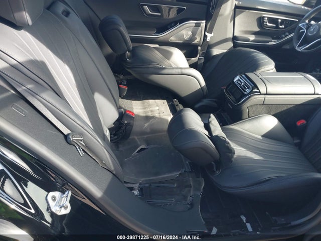 W1K6G6DB8PA224051 Mercedes-Benz S 500 4matic
