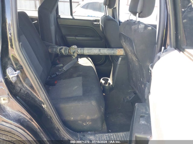 1C4NJRBBXGD781117 Jeep Patriot Sport