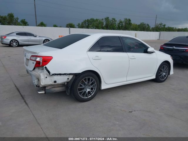 4T1BF1FK1EU303774 Toyota CAMRY SE