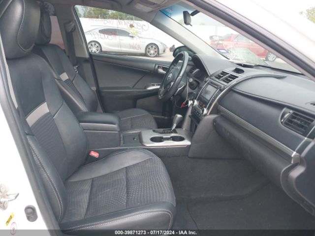 4T1BF1FK1EU303774 Toyota CAMRY SE