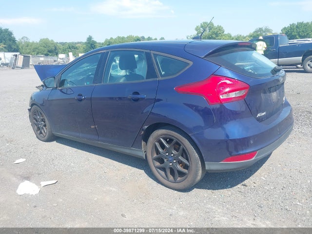 Ford FOCUS SE 2016 1FADP3K23GL263336 Image 3