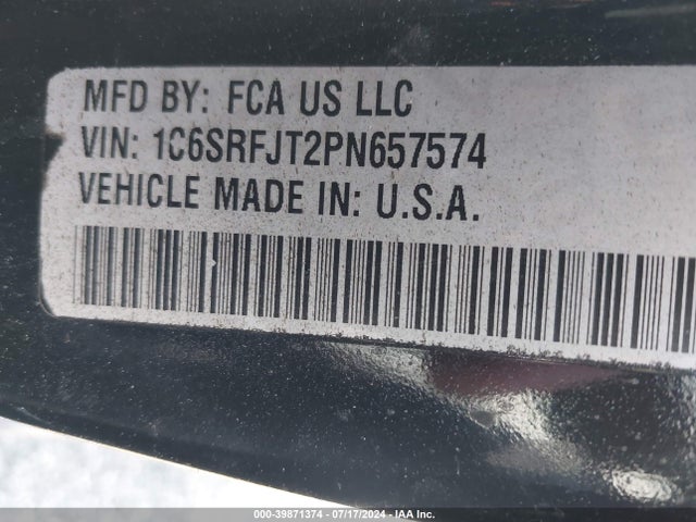 RAM 1500 Laramie  4x4 5'7 Box 2023 1C6SRFJT2PN657574 Image 9