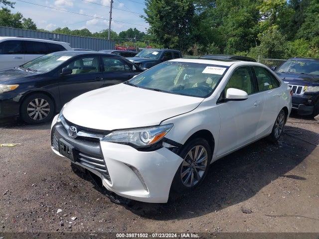 Toyota CAMRY XLE 2015 4T1BF1FK0FU876683 Image 2