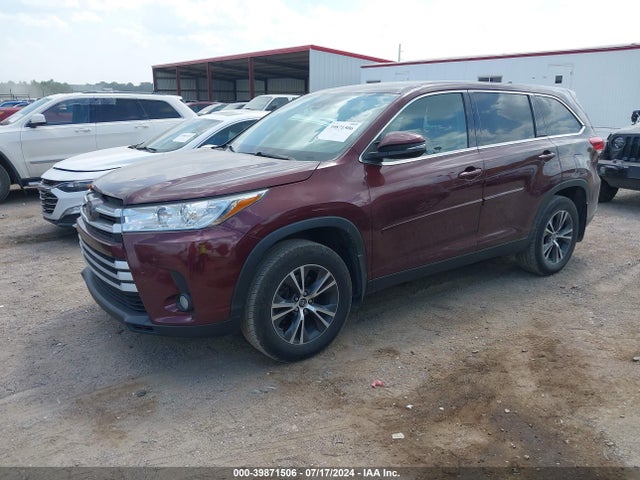 Toyota Highlander Le Plus 2019 5TDBZRFH4KS942942 Image 2