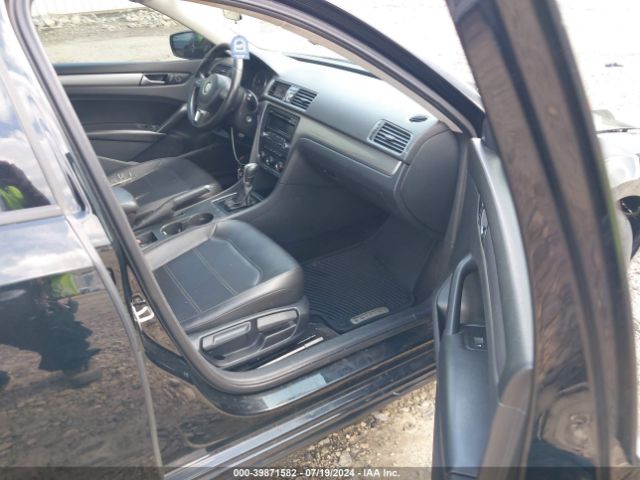1VWAT7A3XFC036828 Volkswagen Passat 1.8t Wolfsburg Edition