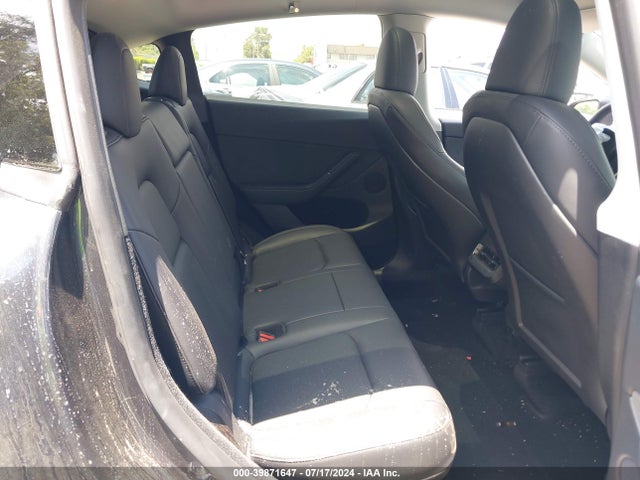 Tesla Model Y Long Range/rwd 2024 7SAYGDED2RF050935 Image 8