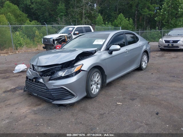 Toyota CAMRY LE 2023 4T1C11AK5PU734647 Image 2