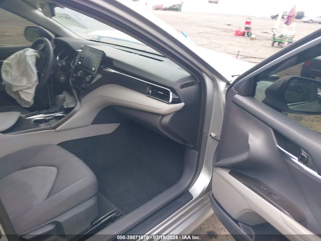 Toyota CAMRY LE 2023 4T1C11AK5PU734647 Image 5