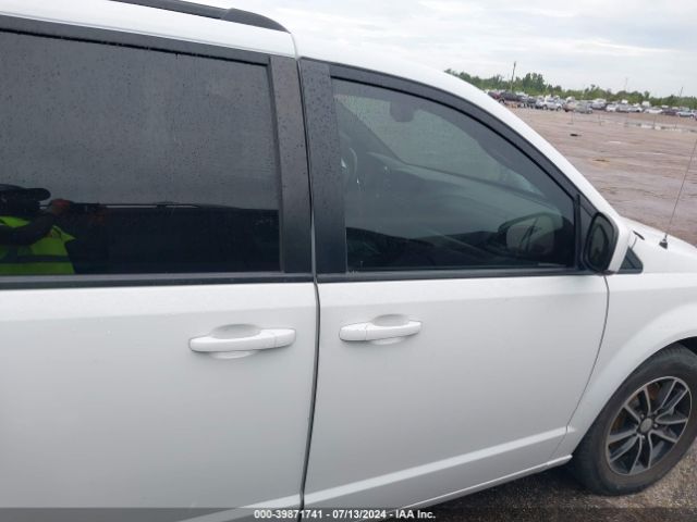 2C4RDGEG0JR201432 Dodge Grand Caravan Gt
