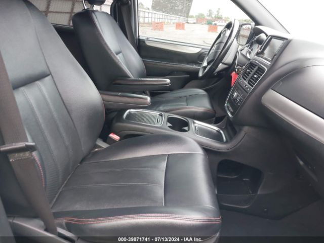 2C4RDGEG0JR201432 Dodge Grand Caravan Gt
