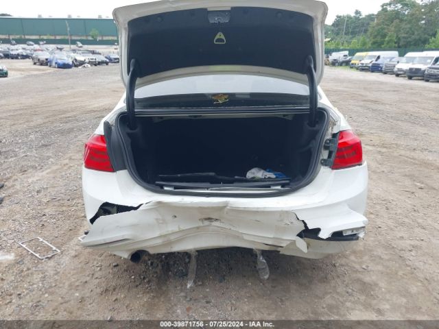 WBA8E5G57JNV02718 BMW 320i Xdrive