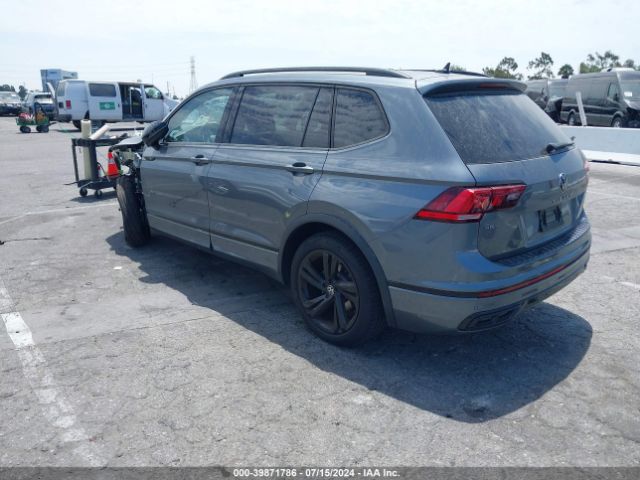3VVCB7AX6PM111978 Volkswagen Tiguan 2.0t Se R-line Black
