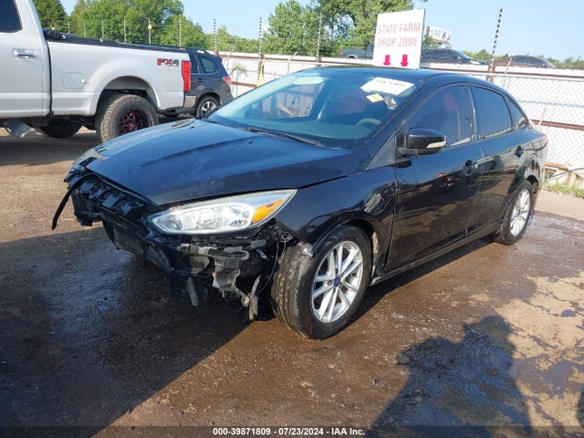 Ford FOCUS SE 2015 1FADP3F26FL204676 Image 2
