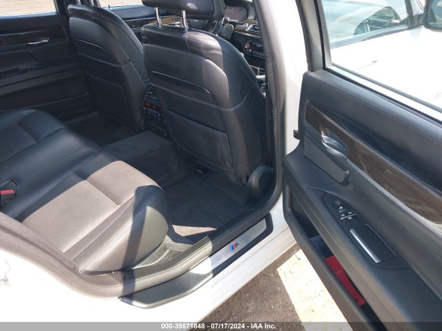 BMW 750li Xdrive 2015 WBAYF8C51FD654690 Image 8