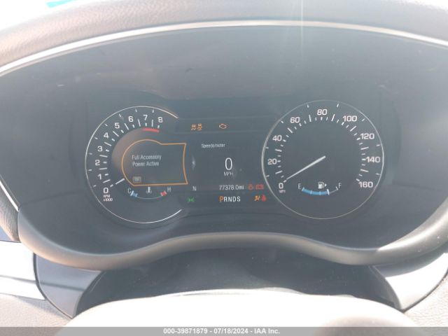 5LMCJ1C92JUL12575 Lincoln Mkc Premiere