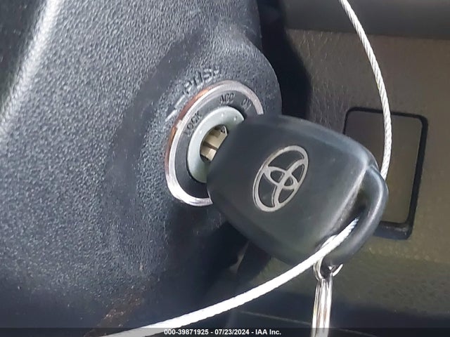 Toyota Rav4 Xle 2016 JTMRFREV8GJ077461 Image 11