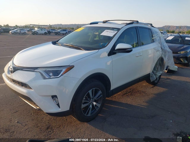 Toyota Rav4 Xle 2016 JTMRFREV8GJ077461 Image 2