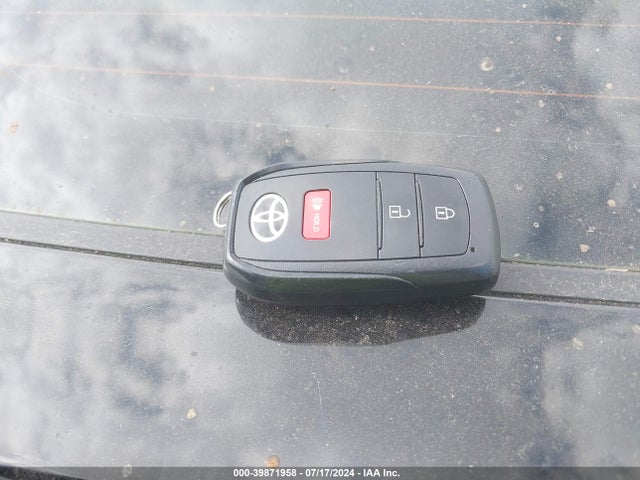 Toyota Prius Xle Awd-e 2023 JTDADABU2P3004607 Image 11