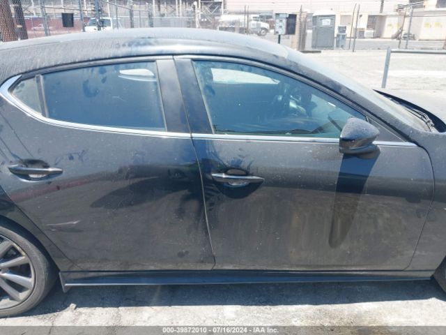 JM1BPAKM4P1613186 Mazda Mazda3 2.5 S Select