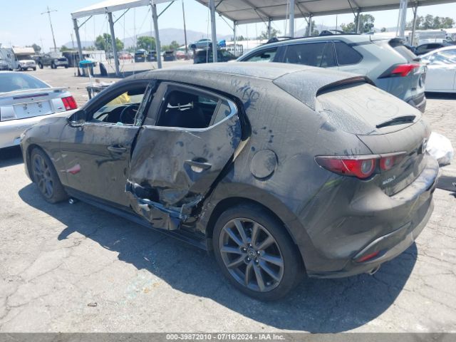 JM1BPAKM4P1613186 Mazda Mazda3 2.5 S Select