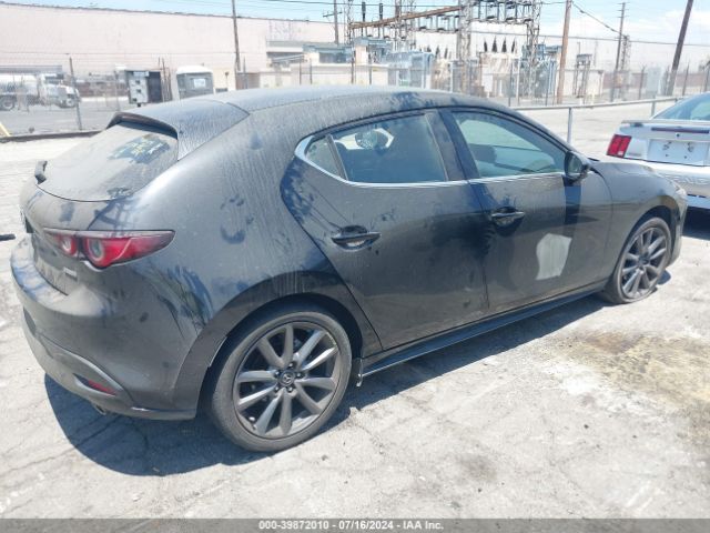JM1BPAKM4P1613186 Mazda Mazda3 2.5 S Select